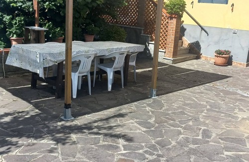 Montopoli in Val d'Arno Apartment | Holiday Apartment "Tana Rosa" with Private Terrace & Wi-Fi