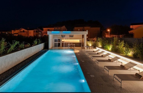 Omis Villa | Holiday Resort Almissum - Luxury 11-bedroom villa