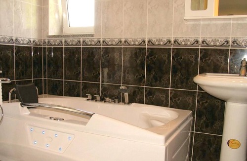 Jadranovo Villa | Homerez - 100 m away from the beach! Villa for 11 ppl. with swimming-pool