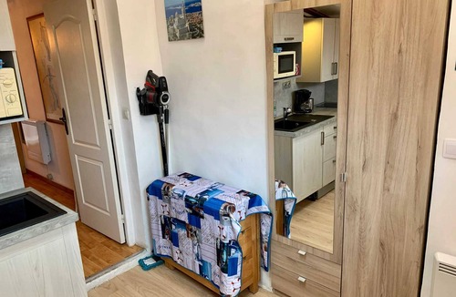 Bompard Apartment | Homerez - Apartment in Marseille