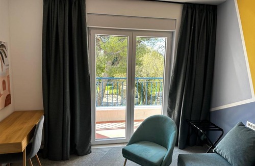 Znjan Hotel | Hotel Elu Iris