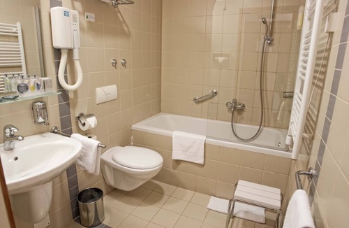 Rijeka Hotel | Hotel Jadran