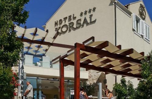 Cove Tri Zala (Zrnovo) Hotel | Hotel Korsal