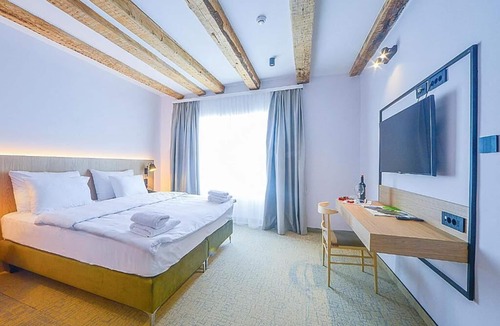 Delnice Hotel | Hotel Risnjak