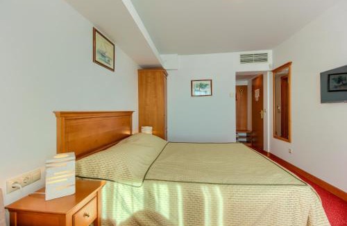 Omis Hotel | Hotel Villa Dvor