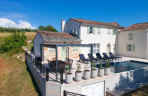 Oprtalj Villa | House Ad Finem Vilae