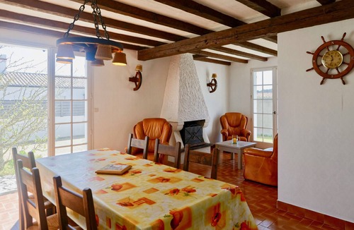 Noirmoutier-en-l'Ile House | House for 4 - Garden - 400m from Lutins beach