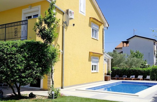 Silo House | House in Silo with Private Parking