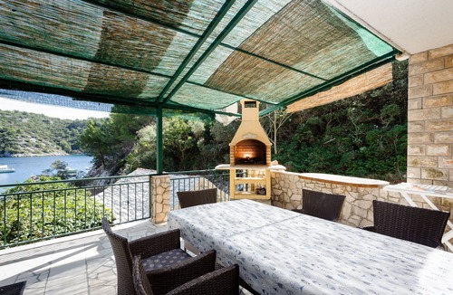 Gornje Selo House | House Ivo (47171-K1) - Stomorska - island Solta