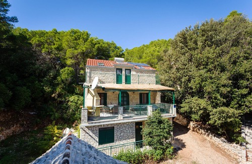 Gornje Selo House | House Ivo (47171-K1) - Stomorska - island Solta