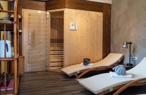 Crni Lug Ski Chalet | House Mountain Resort - 3 Chalets with pool & spa near Risnjak , Gorski kotar