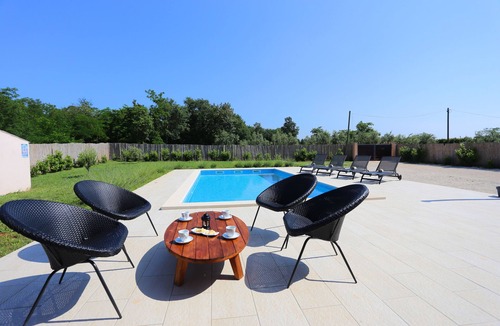 Loborika House | House Nina - House with a heated pool