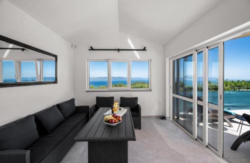 Crni Villa | House Olive Bay View