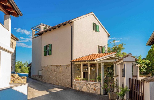 Sveti Donat House | House Rea is ideal for a retreat in nature, close to the richness of Istria !