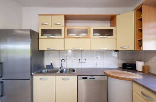 Ljubac House | House Rose with Garden and Pool - Three Bedroom House