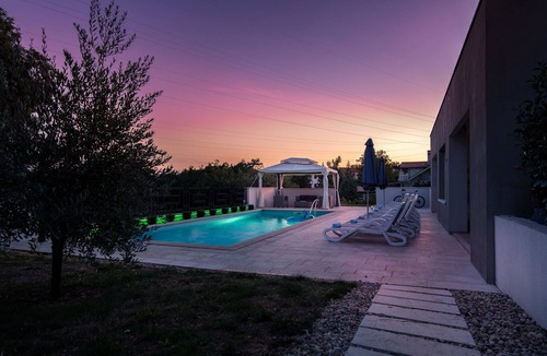 Vinez Ski Chalet | House Sanchi up to 8 People with private Pool in Labin by 22Estates