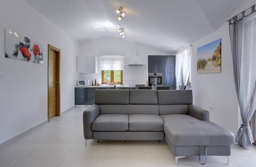 Lindar House | House Smoky (73927-K1) - Pazin