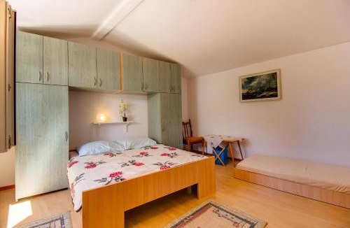 Veli Losinj Apartment | House Verica