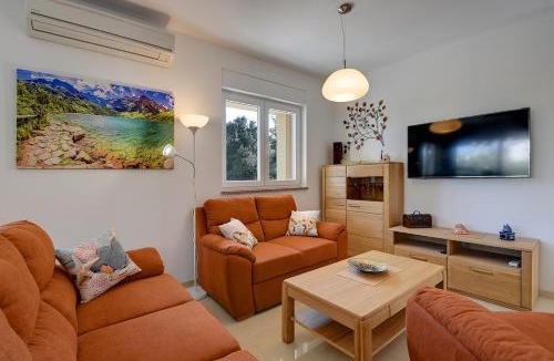 Vinkuran House | House Veronika