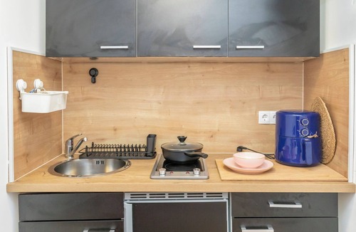 Dreieich House | House with a large garden & new remodeled kitchen