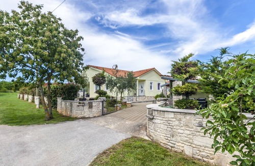 Marcana House | House with pool for 5 people 15 km from Pula, quiet at the end of the village