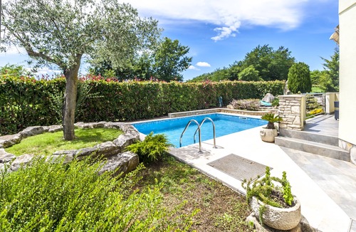 Marcana House | House with pool for 5 people 15 km from Pula, quiet at the end of the village