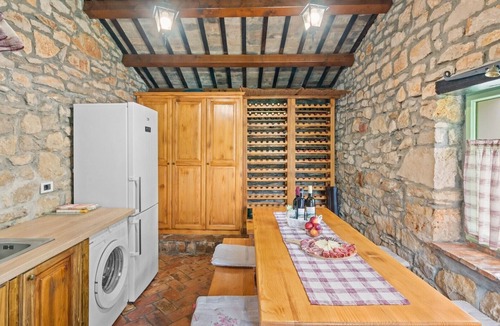 Martinski Villa | Idyllic Casa Corona with pool