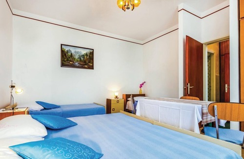 Kraljevica Apartment | In the beautiful bay Grabrova is located this house with three smaller apartments (CKC931-933).