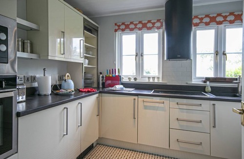 South Cerney House | Isis Lakes 99, Milford Lodge (P) - Lakeside Lodge, On-Site Activities, Sleeps 6