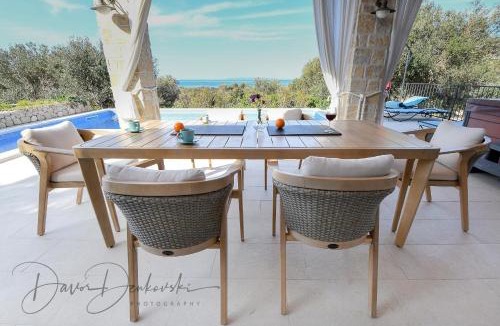 Jakisnica Villa | Island Villa Adriana with heated pool and sauna