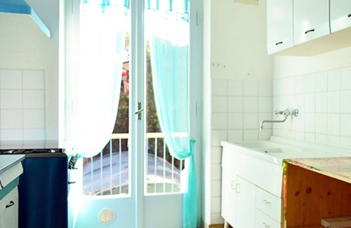 Marina di Castagneto Carducci Apartment | Apartment with veranda and garden just 300 meters from the sea