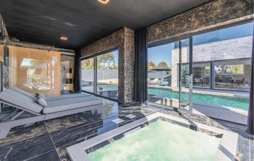 Kapelica House | Jacuzzi And Sauna Villa