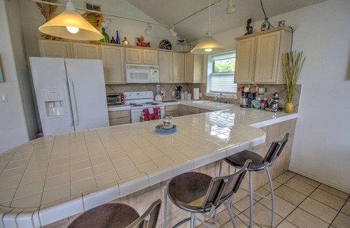 South Padre Island Condo | Join Us at Our Bahama Beach Lodge - 2nd story private duplex