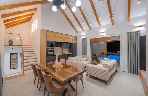 Central Dalmatia Villa | Kreševo Family Villa with heated Pool