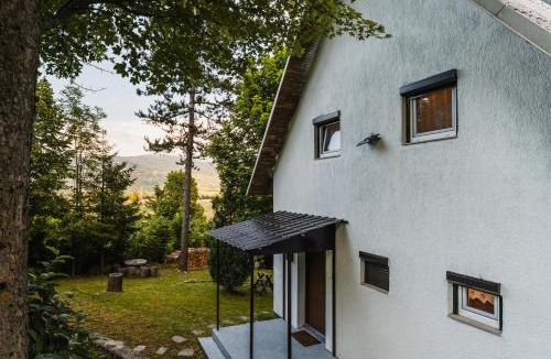 Lic House | Kuća za odmor Iva