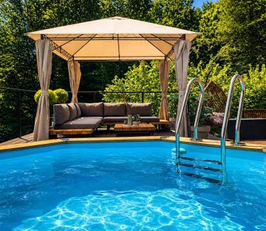 Strmec Stubicki House | La Casa Kiara - Heated Pool, Jacuzzi & Forest View