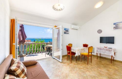 Crikvenica Apartment | LANA R.