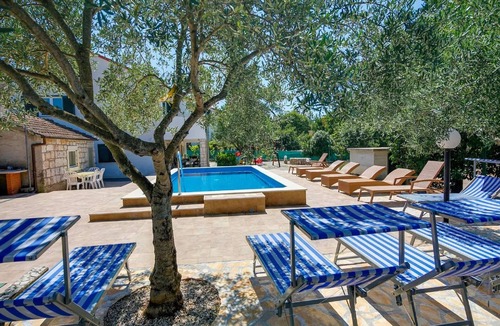 Cove Tri Zala (Zrnovo) House | Large Family House in Korčula with Private Pool, Outdoor Kitchen and Parking