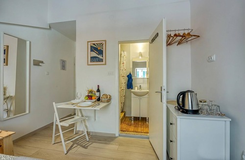 Cove Murtar Apartment | Lasta Lošinj Town