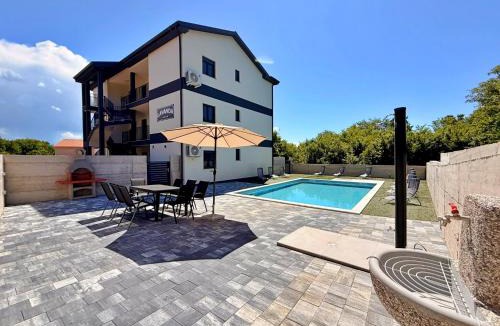 Polje Apartment | Lavanda Verde - Pool Apartments