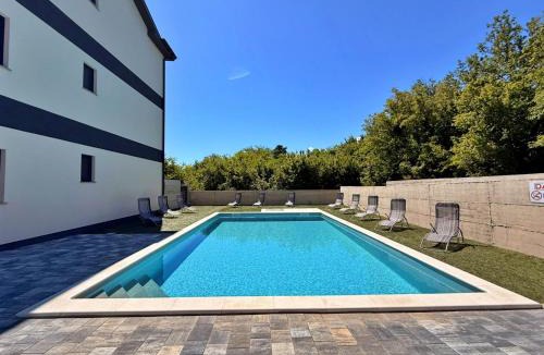 Polje Apartment | Lavanda Verde - Pool Apartments