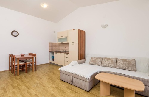 Vidalici Apartment | Look forward to a wonderful sea view on vacation in this vacation apartment.