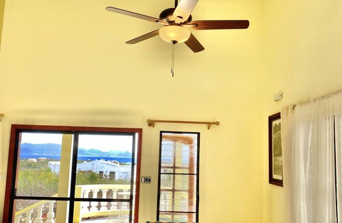 George Hill Villa | Lovely 2-4BR Villa-Views of St. Maarten