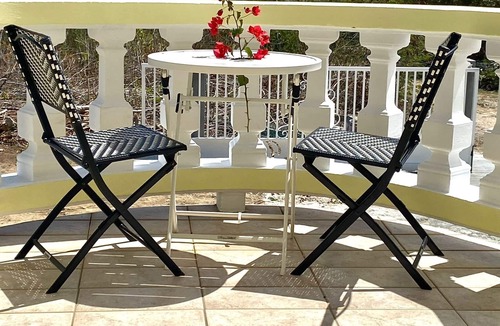 George Hill Villa | Lovely 2-4BR Villa-Views of St. Maarten