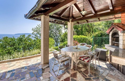 Medveja Apartment | Lovely apartment for 4 people with A/C, WIFI, TV and patio