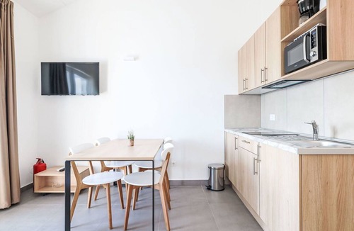 Seget Donji Apartment | Lovely apartment for 5 people with pool, A/C, WIFI, TV, terrace and pets allowed