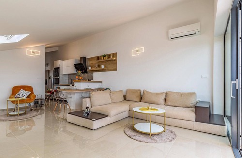 Banjole Apartment | Lovely apartment in Banjole with swimming pool