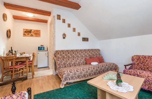 Delnice Apartment | Lovely apartment in Delnice with WiFi