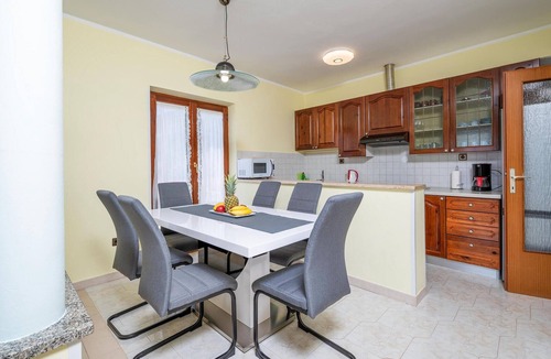 Ravni Apartment | Lovely apartment in Labin with house sea view
