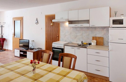 Ravni Apartment | Lovely apartment in Labin with WiFi